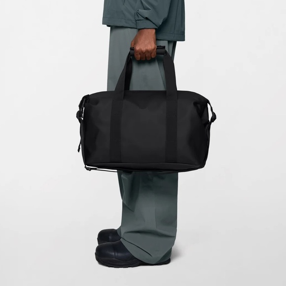 Rains Hilo Weekend Bag Small Black NWT Waterproof Duffel - Picture 2 of 11